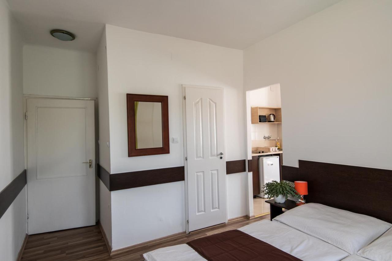 סופרון Hello Apartmanhaz מראה חיצוני תמונה
